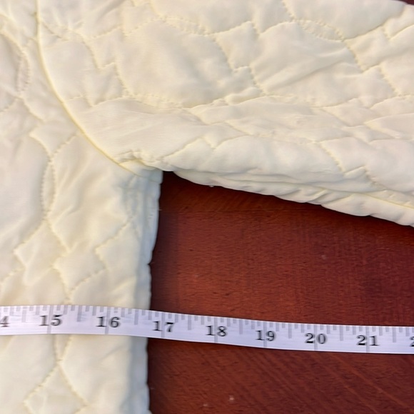 Rare Vintage Girls Quilted Robe Embroidered Butter Cup Yellow XL - Picture 6 of 12